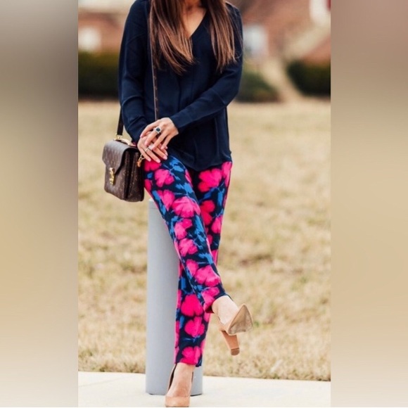 Banana Republic Avery Cropped Leg Floral Print Pants - Picture 5 of 8